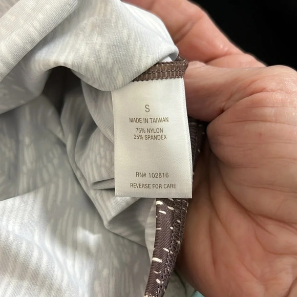 Garnet Hill Swim Rash Guard Water Shirt Size Small - Picture 7 of 8